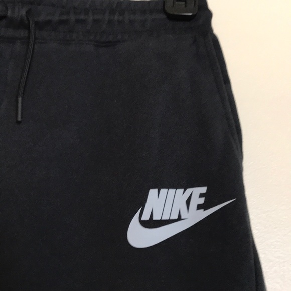 Nike Hi Tech Shorts - Picture 2 of 6